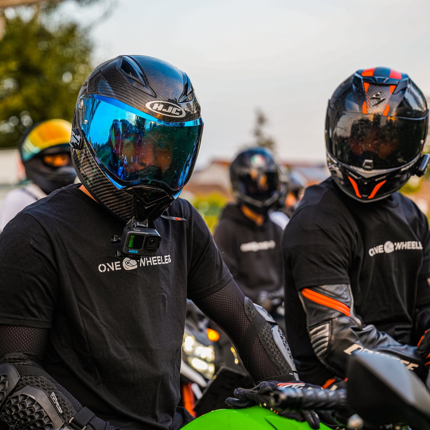 "ONEWHEELERS CREW"  T-SHIRT