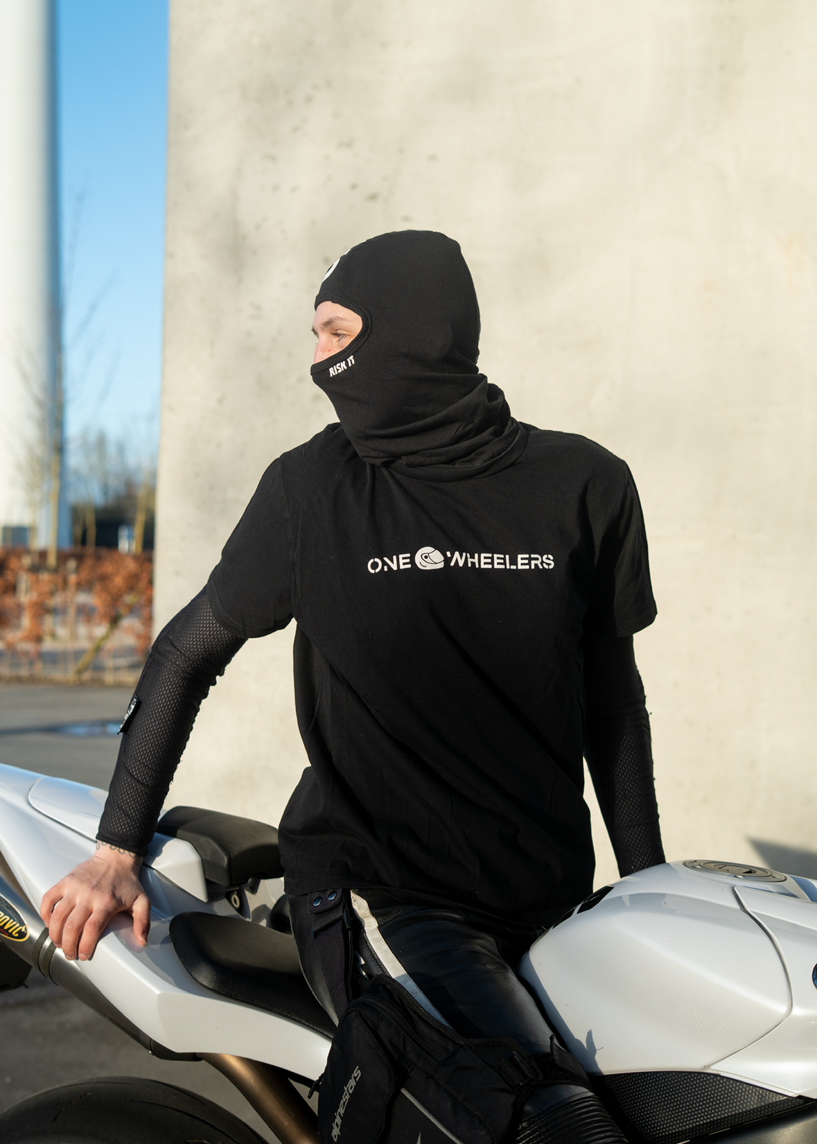 "ONEWHEELERS CREW"  T-SHIRT