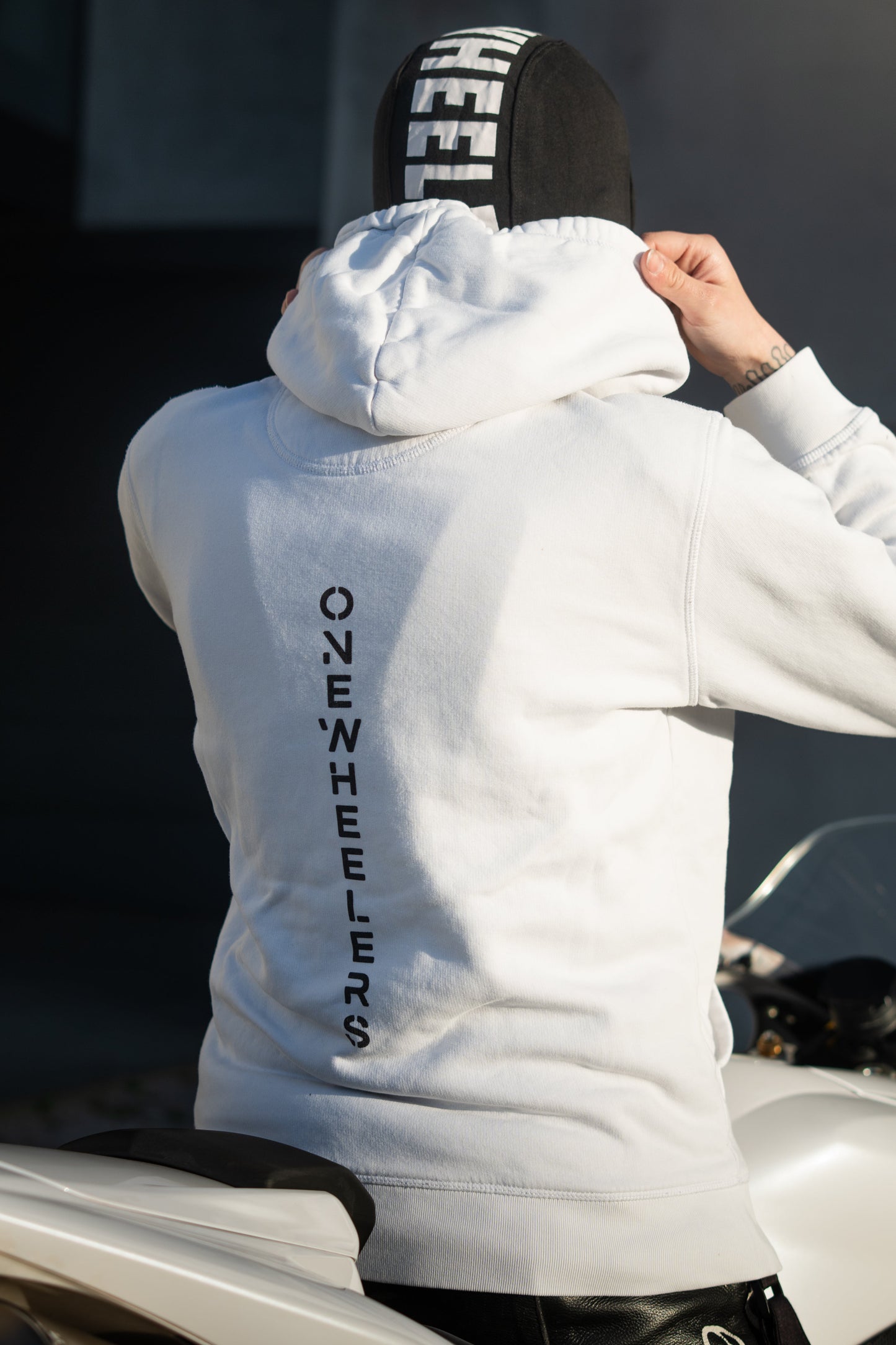 "ONEWHEELERS CREW" HOODIE